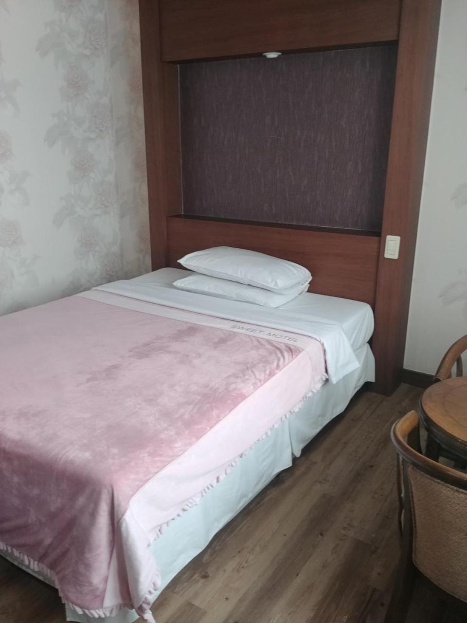 Sweet Hotel Чечжу Екстер'єр фото